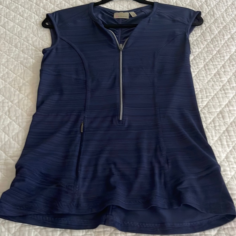 Athleta Navy 3/4 zip shirt. Size small.